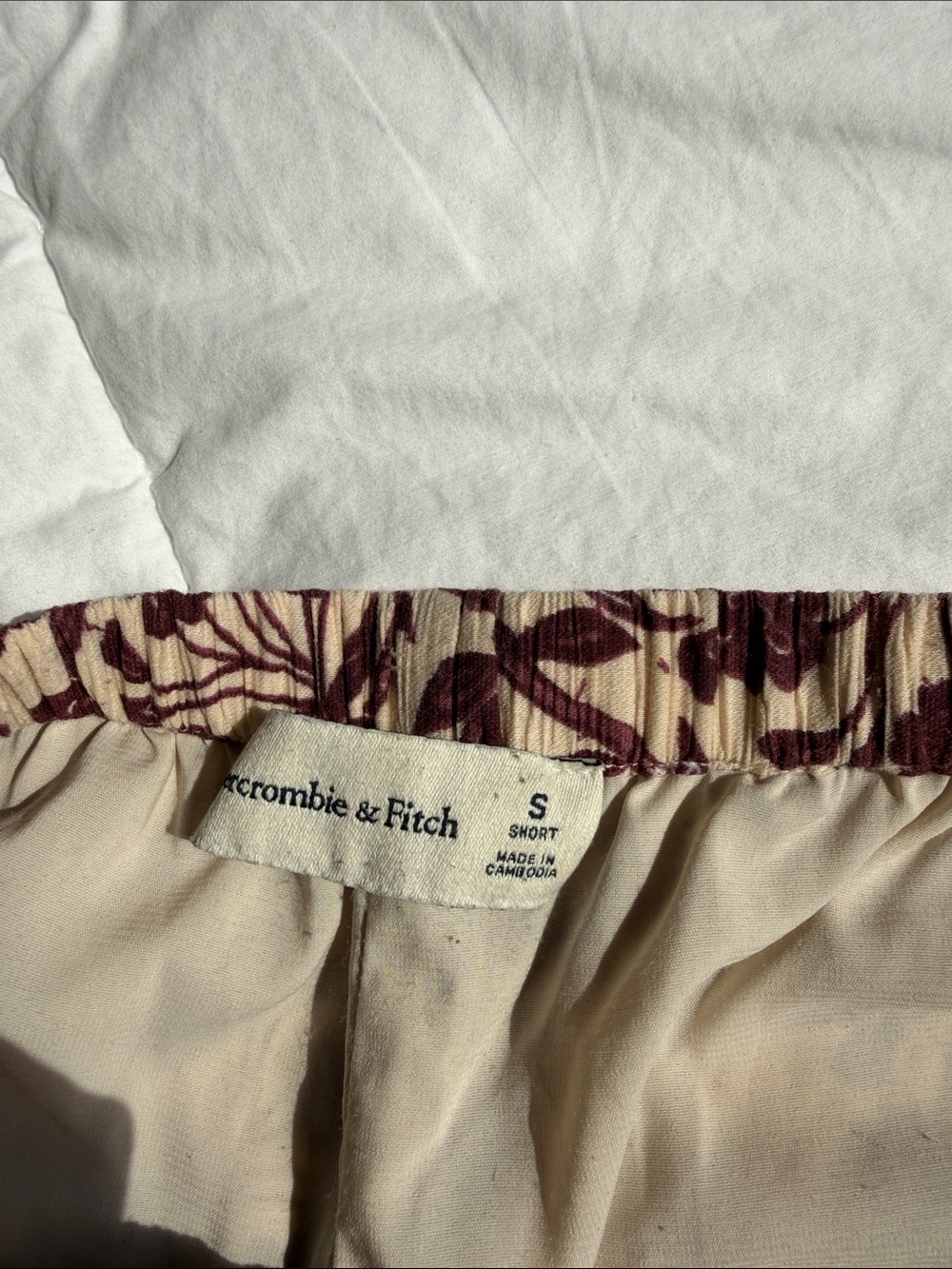 A&F Crinkle Pants (PART OF A SET) Burgundy - Picture 7 of 8